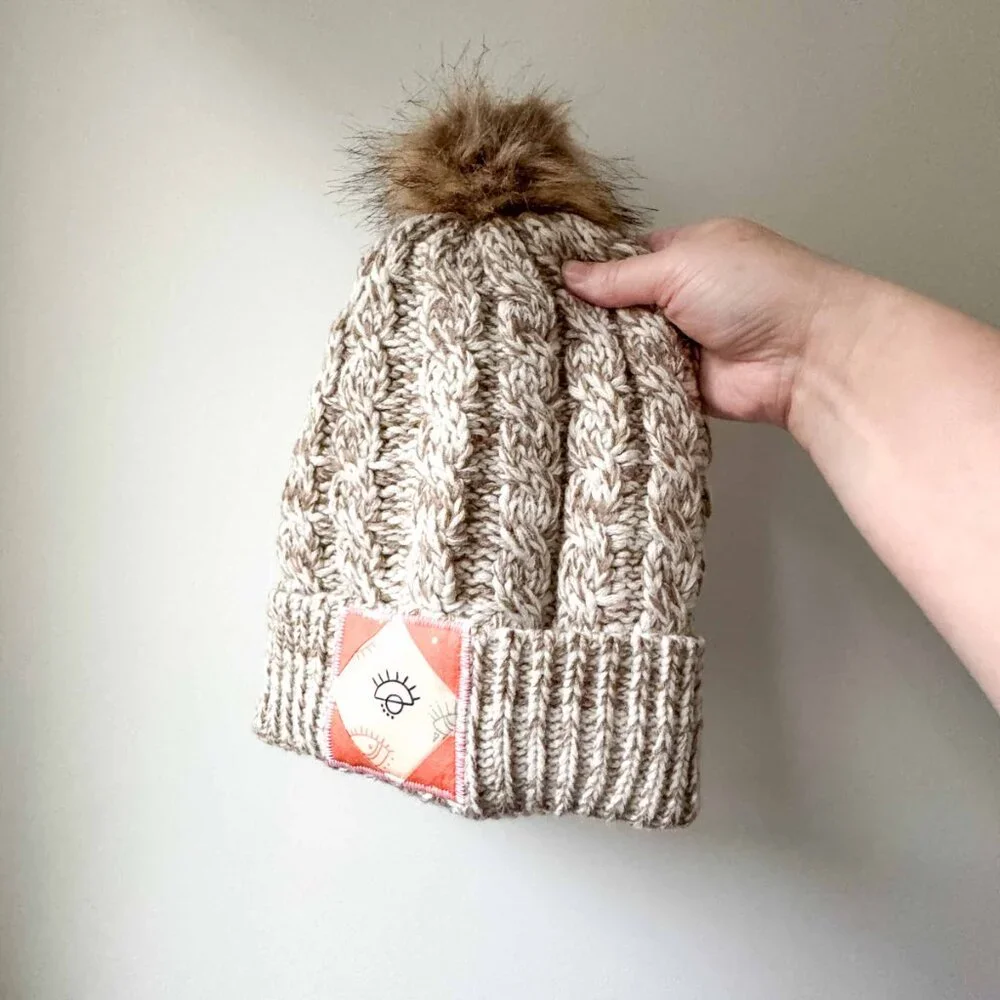 Chunky Oat Knit Toque with Custom Quilt Block & Sherpa Fleece Lining - Picture 5 of 9